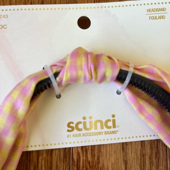Set of 2 checkerboard scunci headbands, NWT - Picture 5 of 5